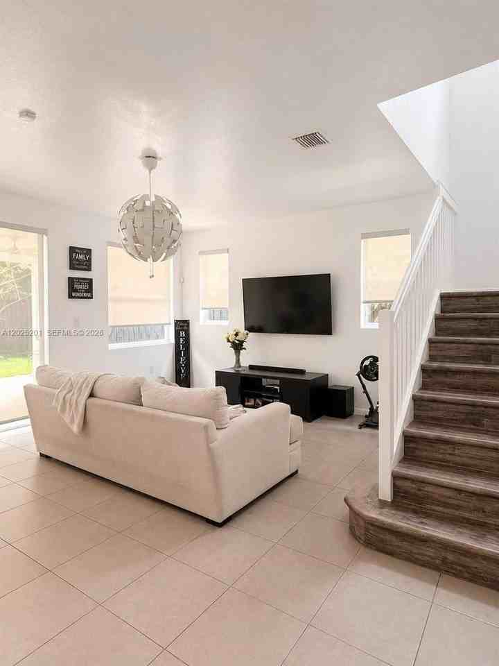25061 Sw 118th Ct #0 - Photo 3 of 19