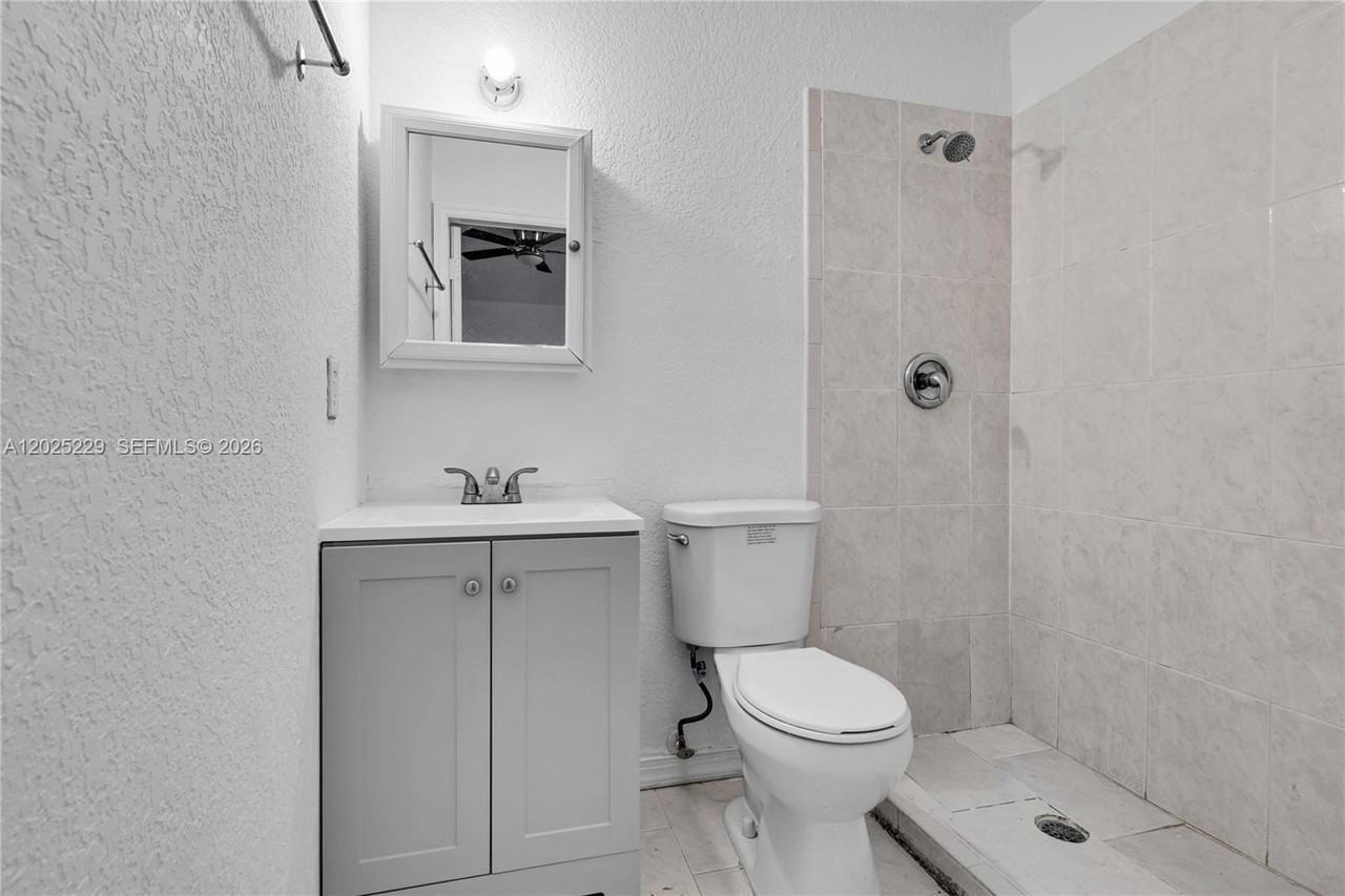 15251 Nw 89th Ave #A - Photo 3 of 3