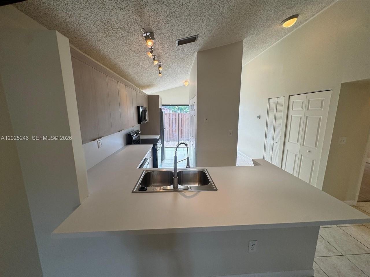 1752 Nw 72nd Ave #83 - Photo 7 of 41