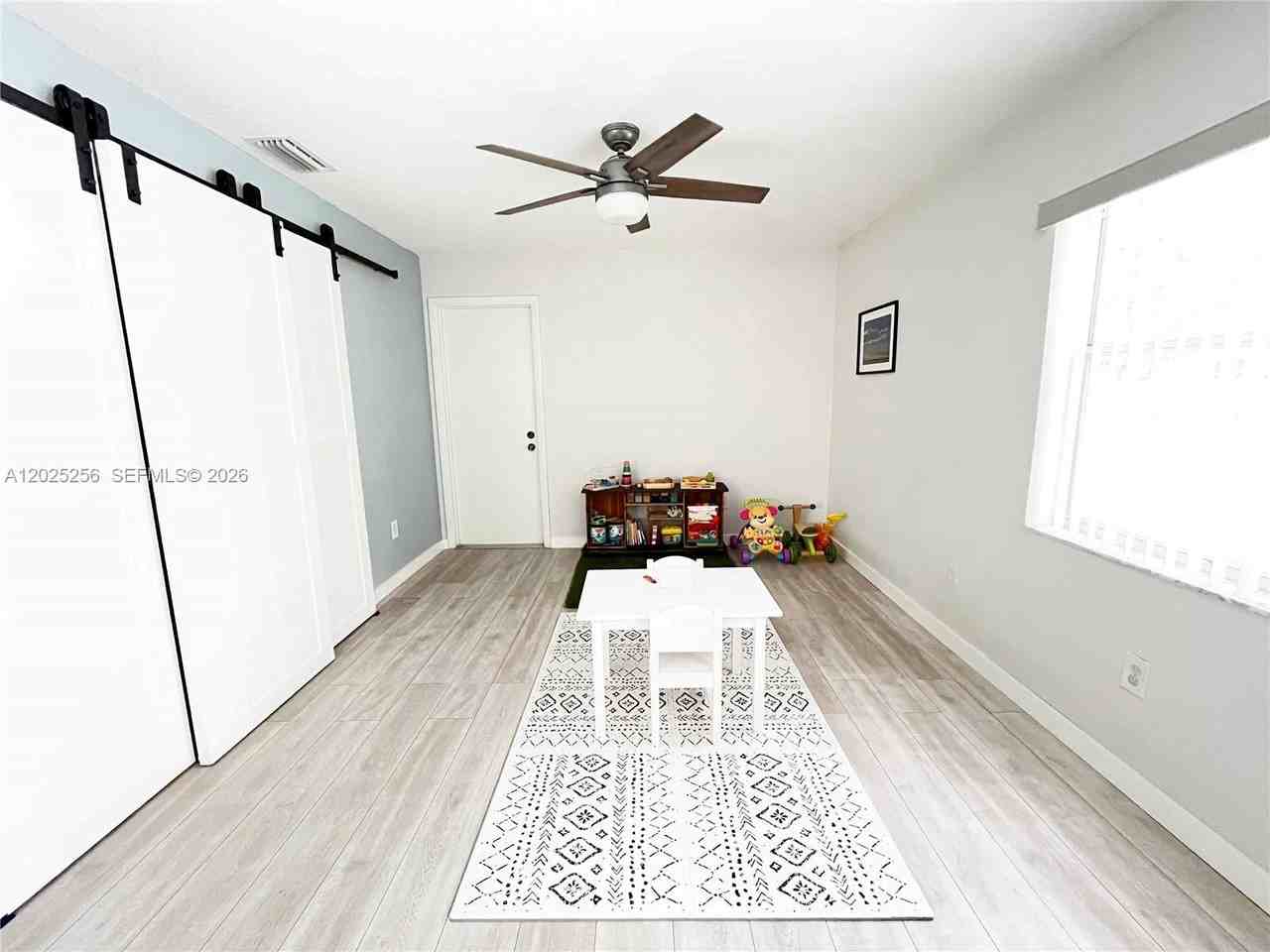 9832 Nw 9th Ct - Photo 7 of 32