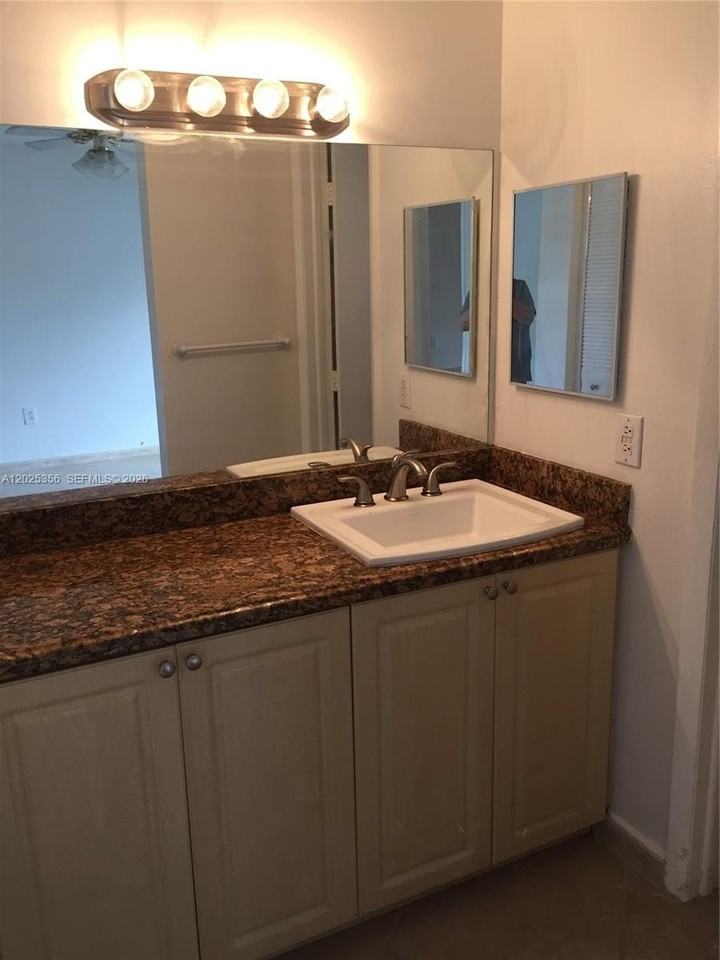15570 Sw 76th Ln - Photo 7 of 13