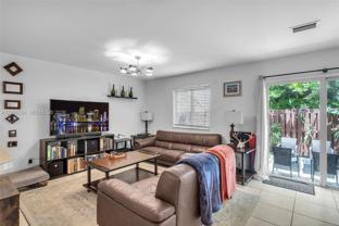 212 Ne 3rd St #10 - Photo 1 of 1