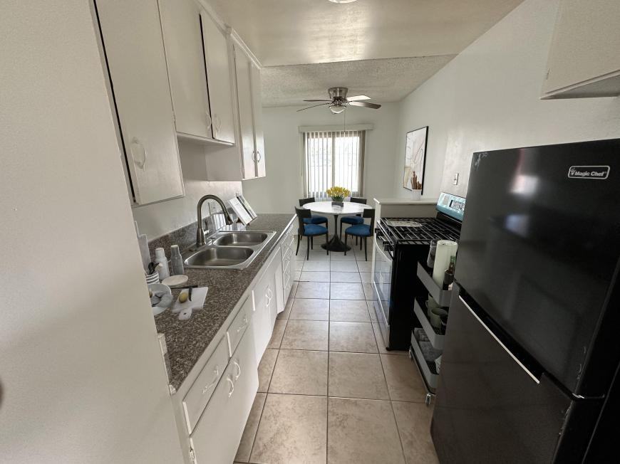 8619 Belford Ave Apt 12 - Photo 2 of 4