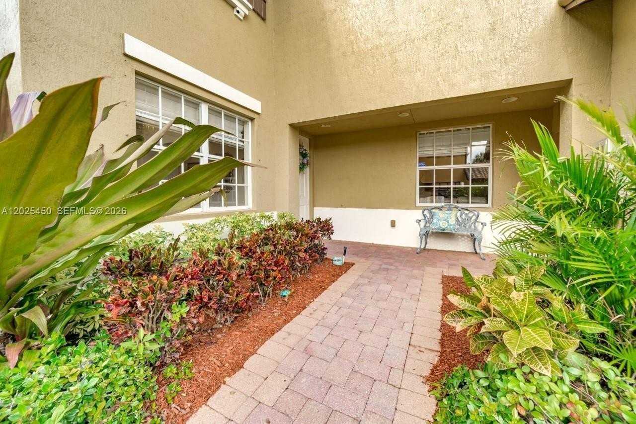 8345 Nw 128th Ln #22A - Photo 2 of 17