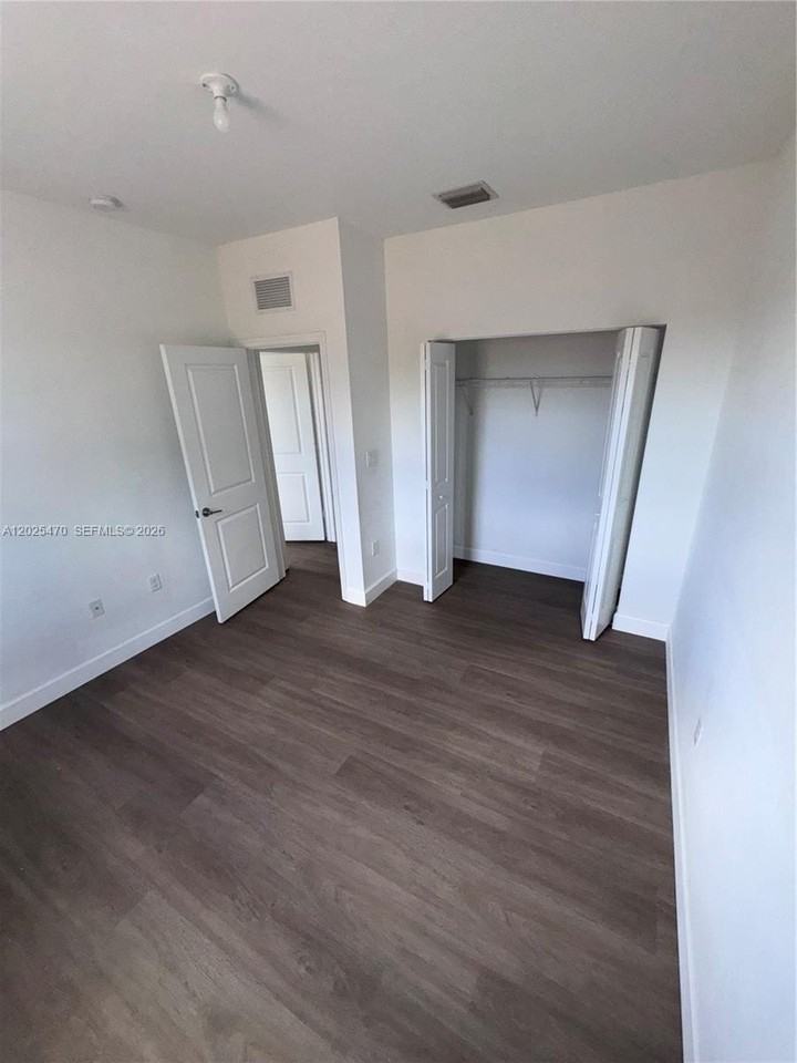 157 Ne 27th Ter #157 - Photo 6 of 23