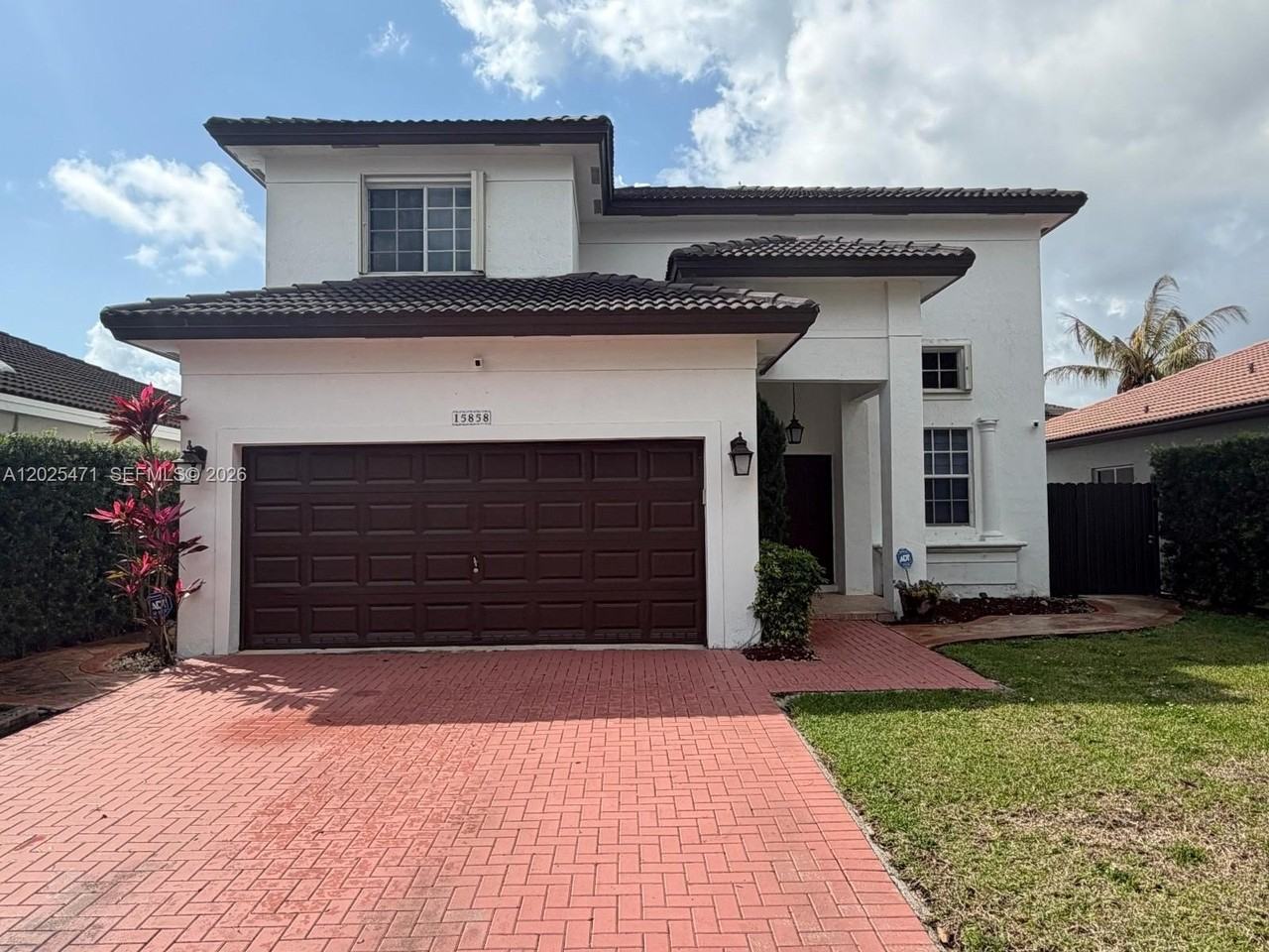15858 Sw 138th Ter #15858 - Photo 2 of 42