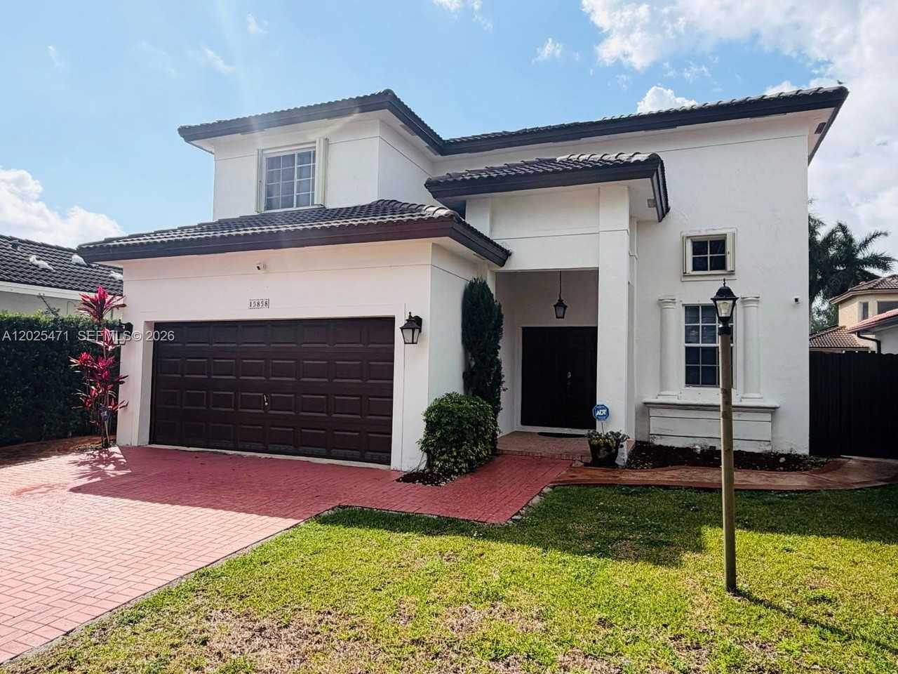 15858 Sw 138th Ter #15858 - Photo 3 of 42