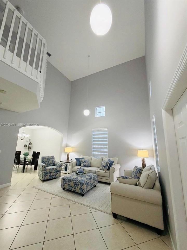 15858 Sw 138th Ter #15858 - Photo 4 of 42