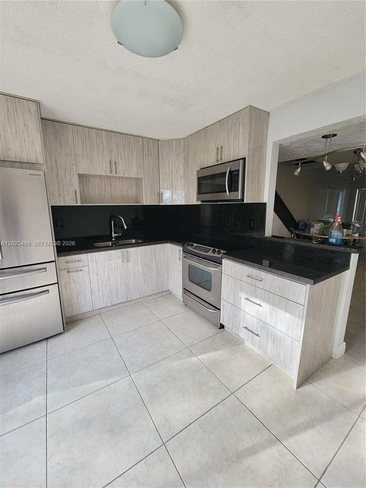 3504 Nw 111th Ave #3504 - Photo 2 of 18