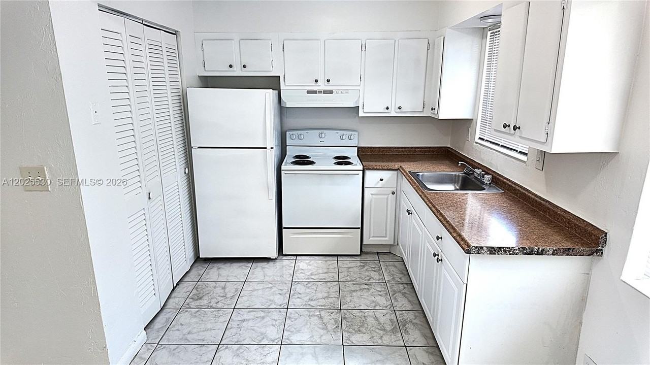 31 Se 2nd Ave #203 - Photo 5 of 12