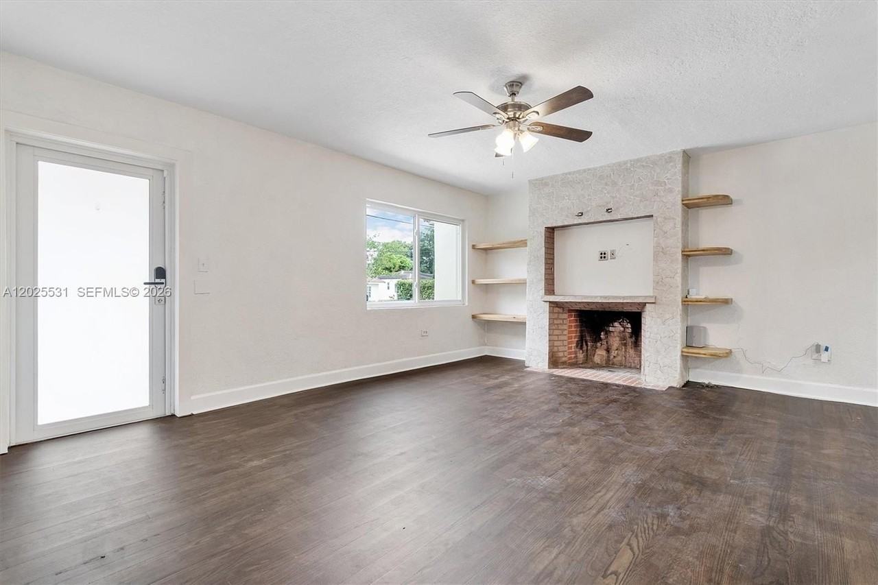3951 Sw 2nd Ter #3951 - Photo 3 of 21