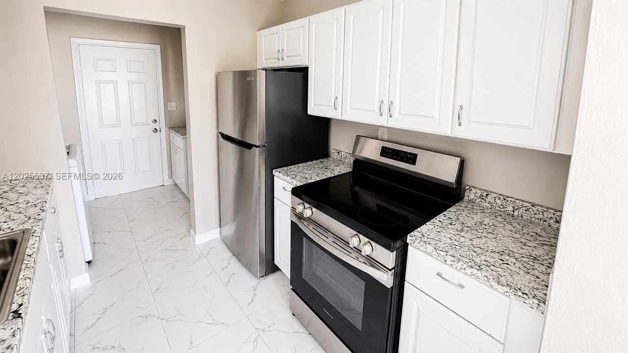 2954 Nw 192nd Ter - Photo 4 of 20