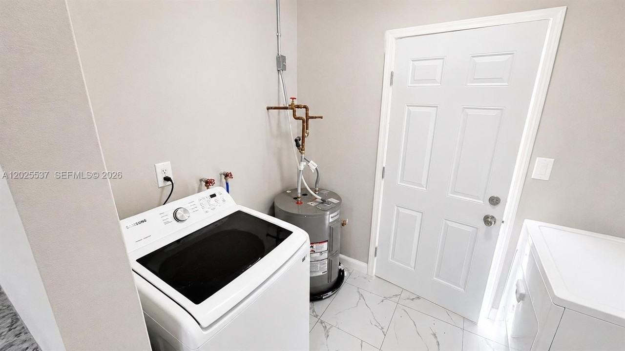 2954 Nw 192nd Ter - Photo 6 of 20
