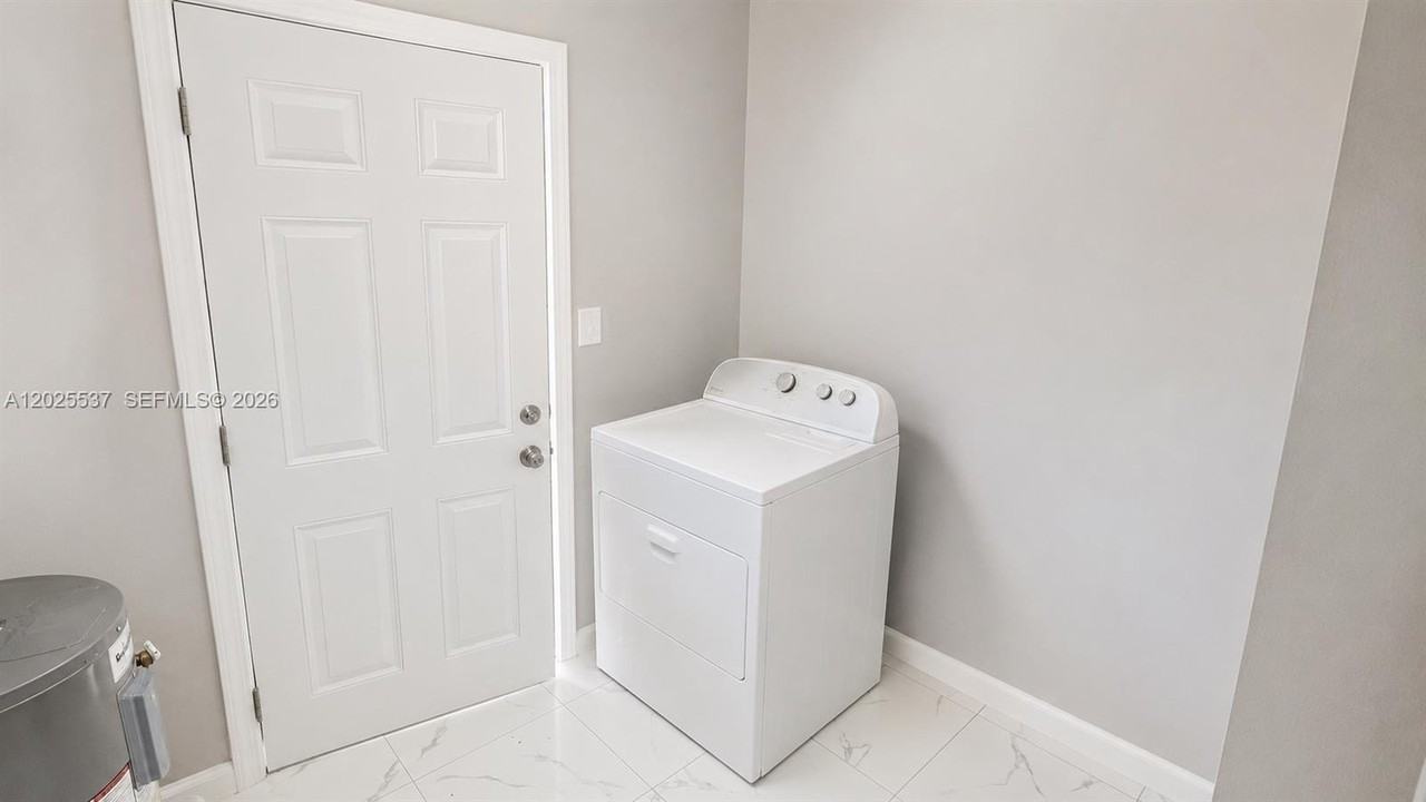 2954 Nw 192nd Ter - Photo 7 of 20