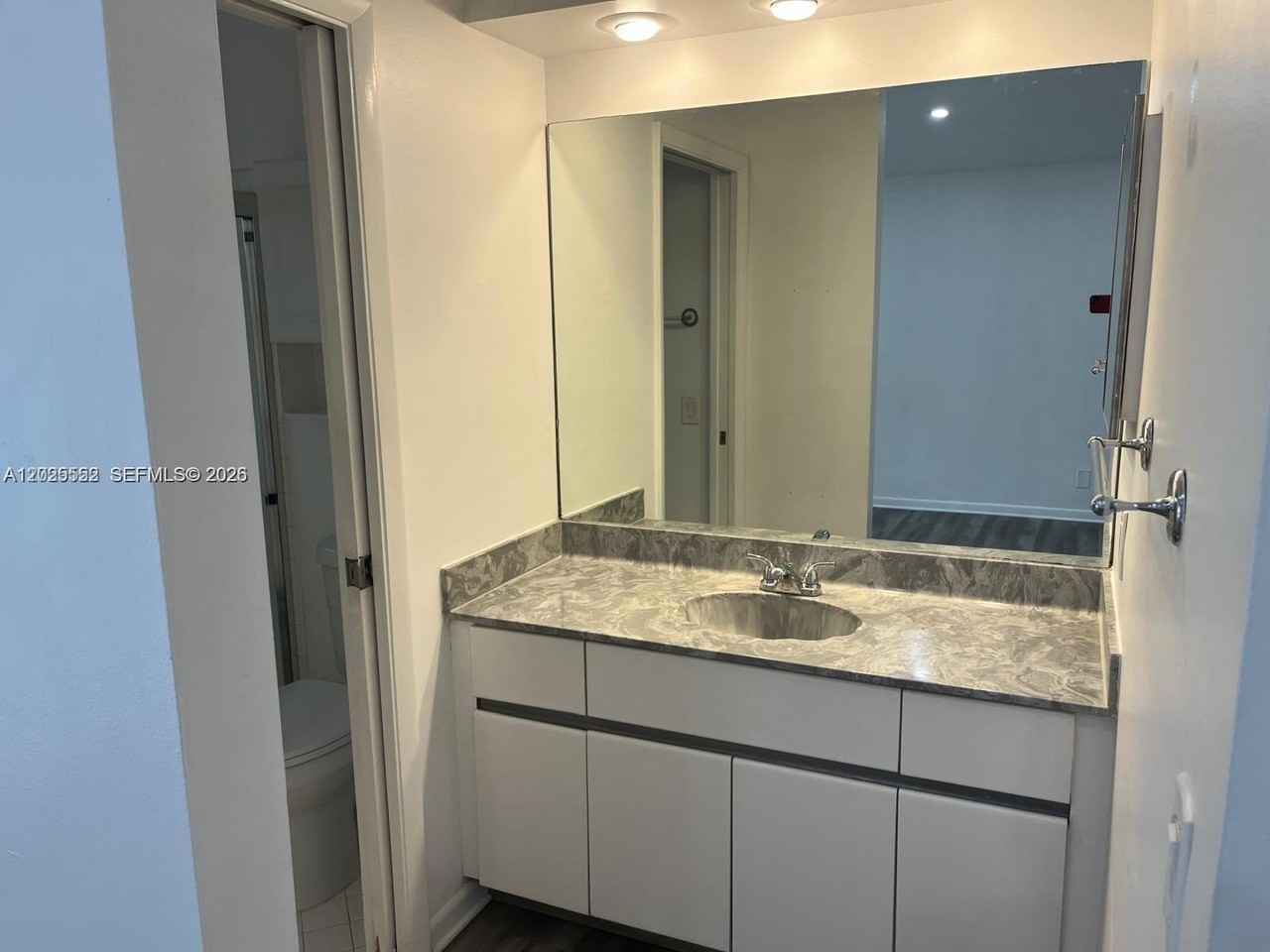 1294 Seagrape Cir - Photo 7 of 16