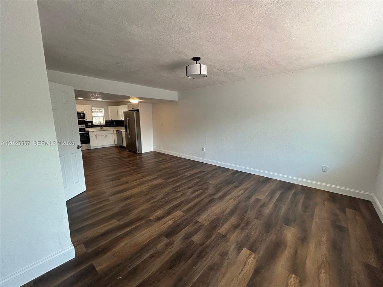 1450 Ne 151st St #101 - Photo 6 of 25