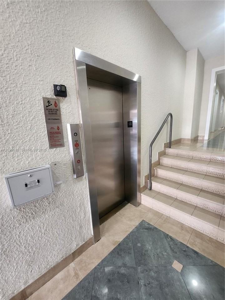 2700 Collins Ave #302 - Photo 6 of 9
