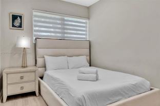 10004 E Bay Harbor Dr #5 - Photo 1 of 1