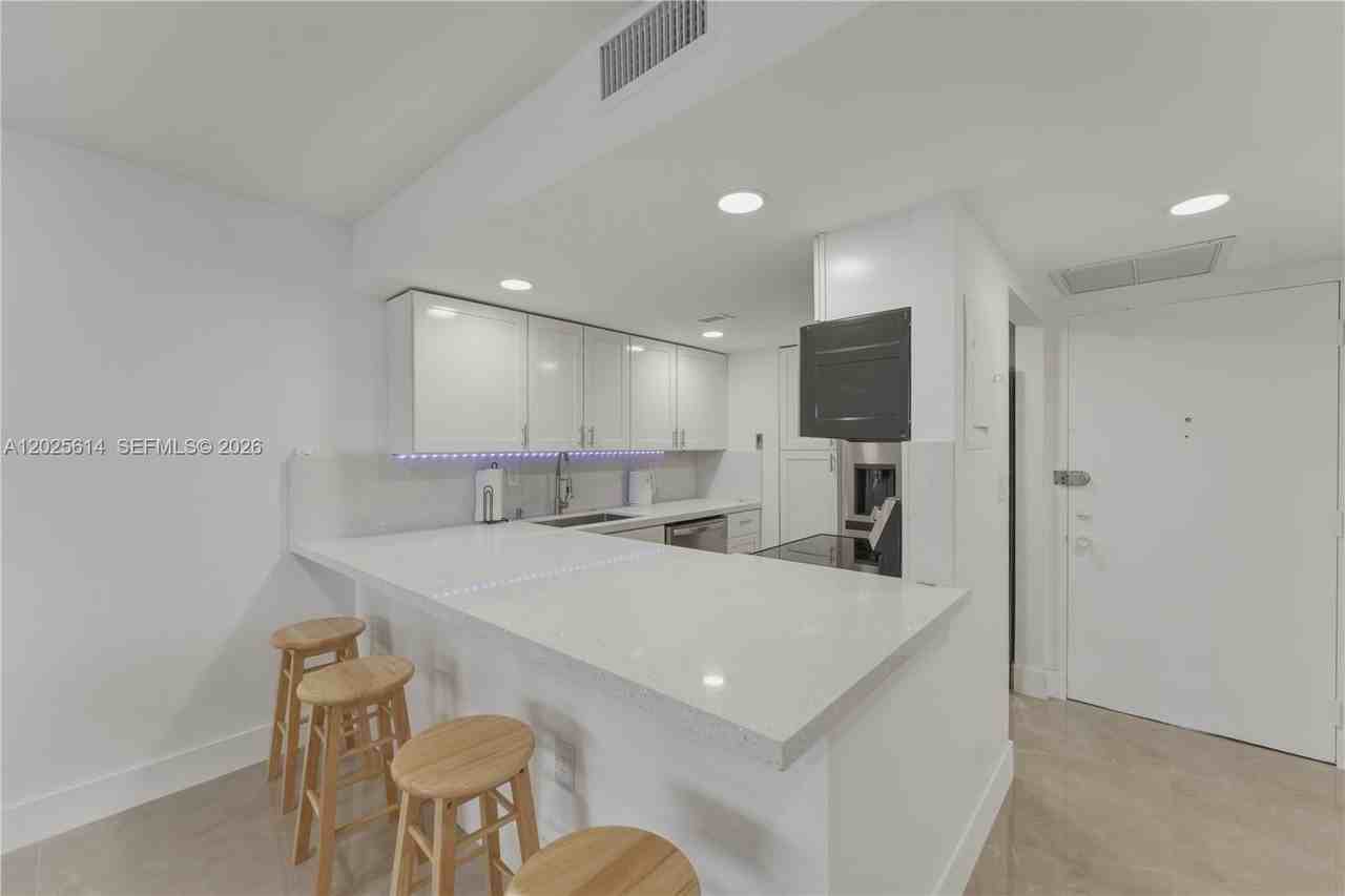 3702 Ne 171st St #17 - Photo 2 of 25