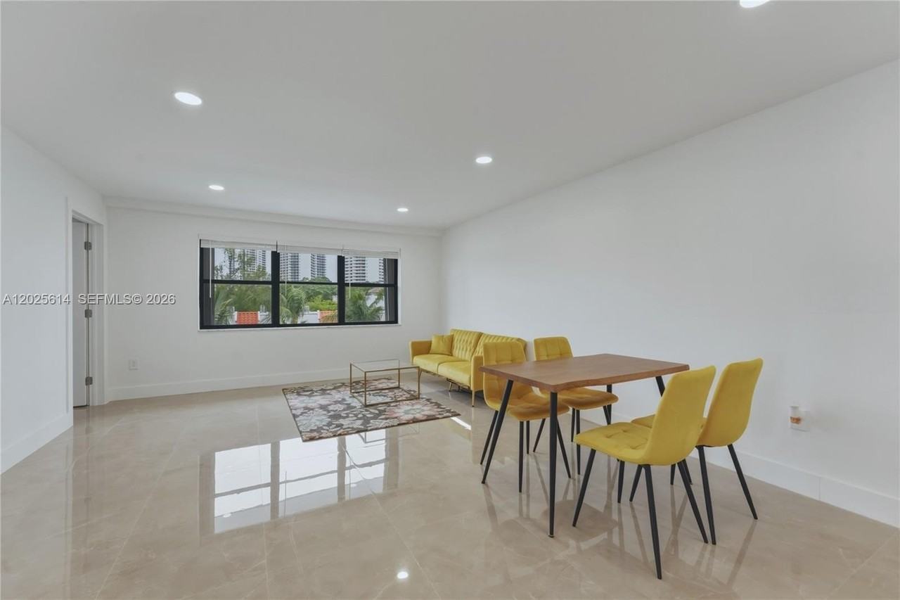3702 Ne 171st St #17 - Photo 6 of 25