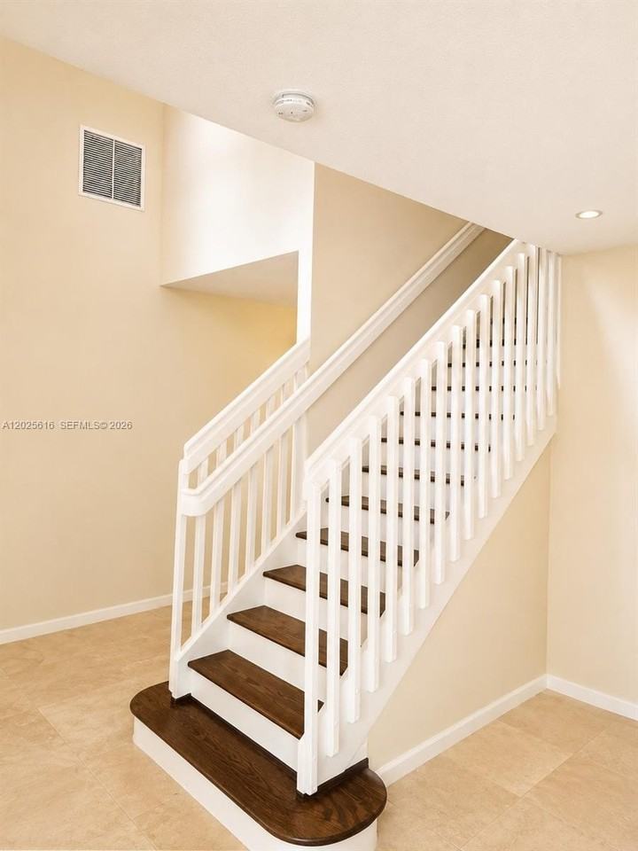 1319 Croton Ct #1 - Photo 5 of 38