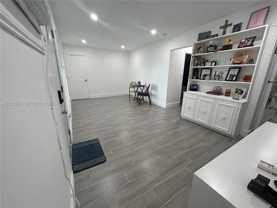 1019 Ne 17th Ter #4 - Photo 1 of 1