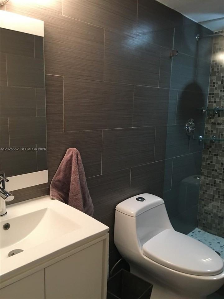 10971 Sw 69th Ter #10971 - Photo 7 of 37