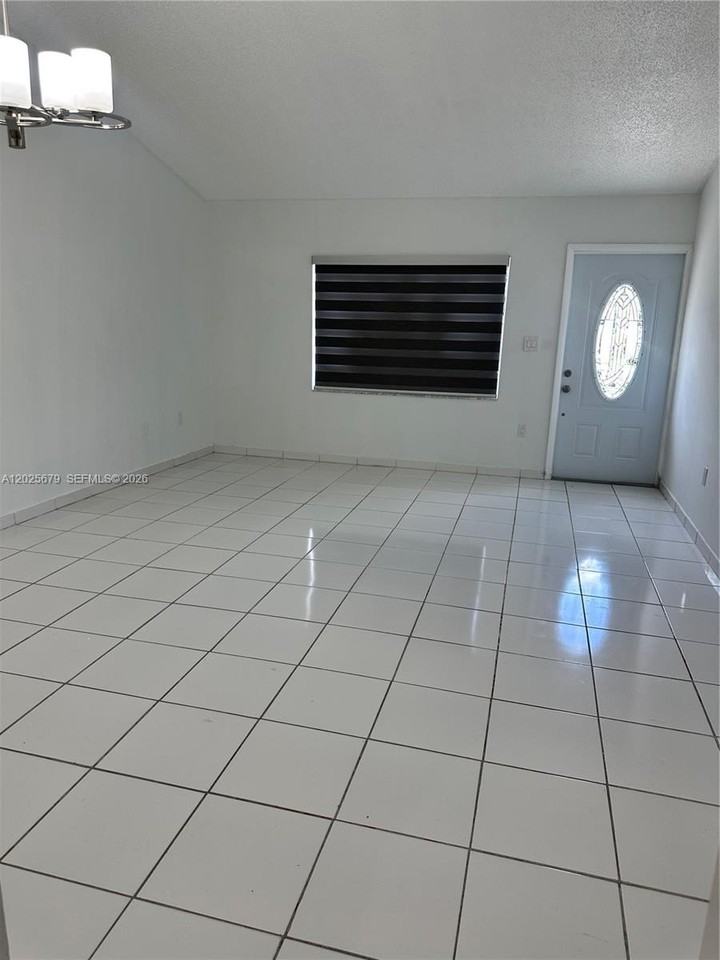 20301 Nw 34th Ave #20301 - Photo 2 of 25