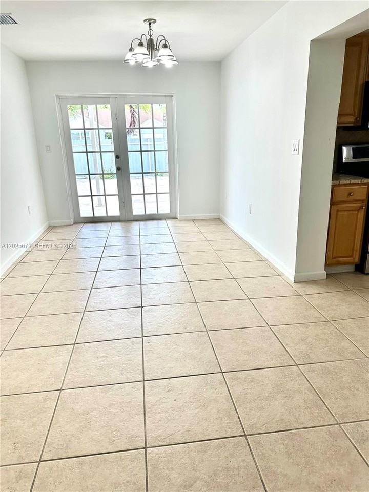 20301 Nw 34th Ave #20301 - Photo 5 of 25