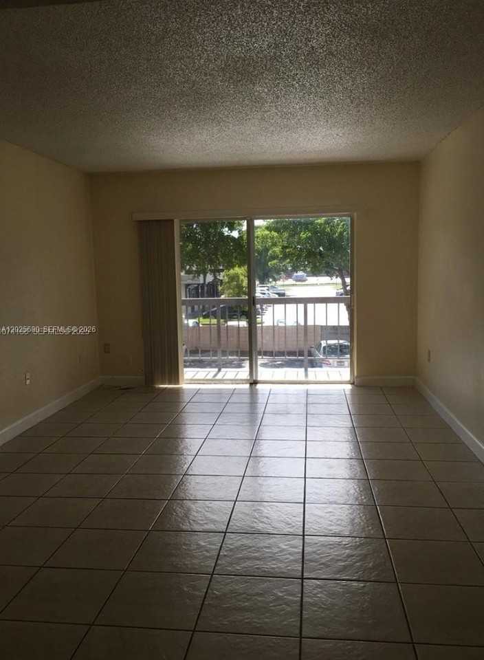 10900 Sw 104th St #210 - Photo 4 of 16