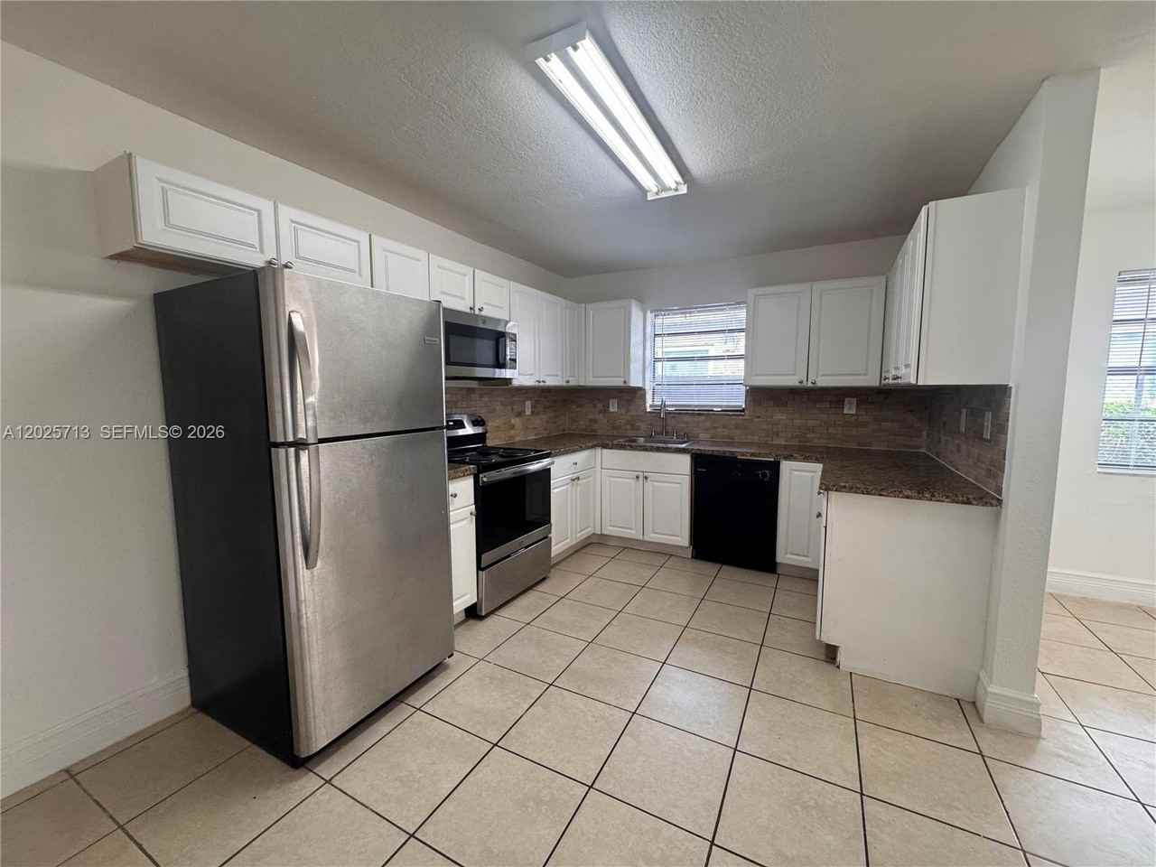 407 Nw 7th Ct #N - Photo 3 of 13