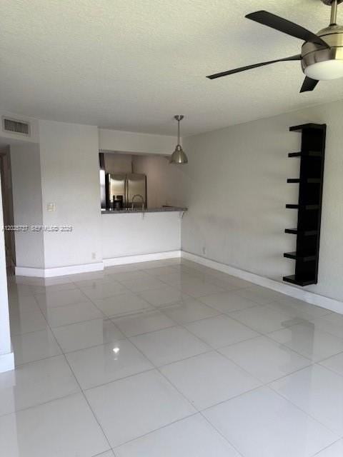 922 Twin Lakes Dr #922 - Photo 6 of 14