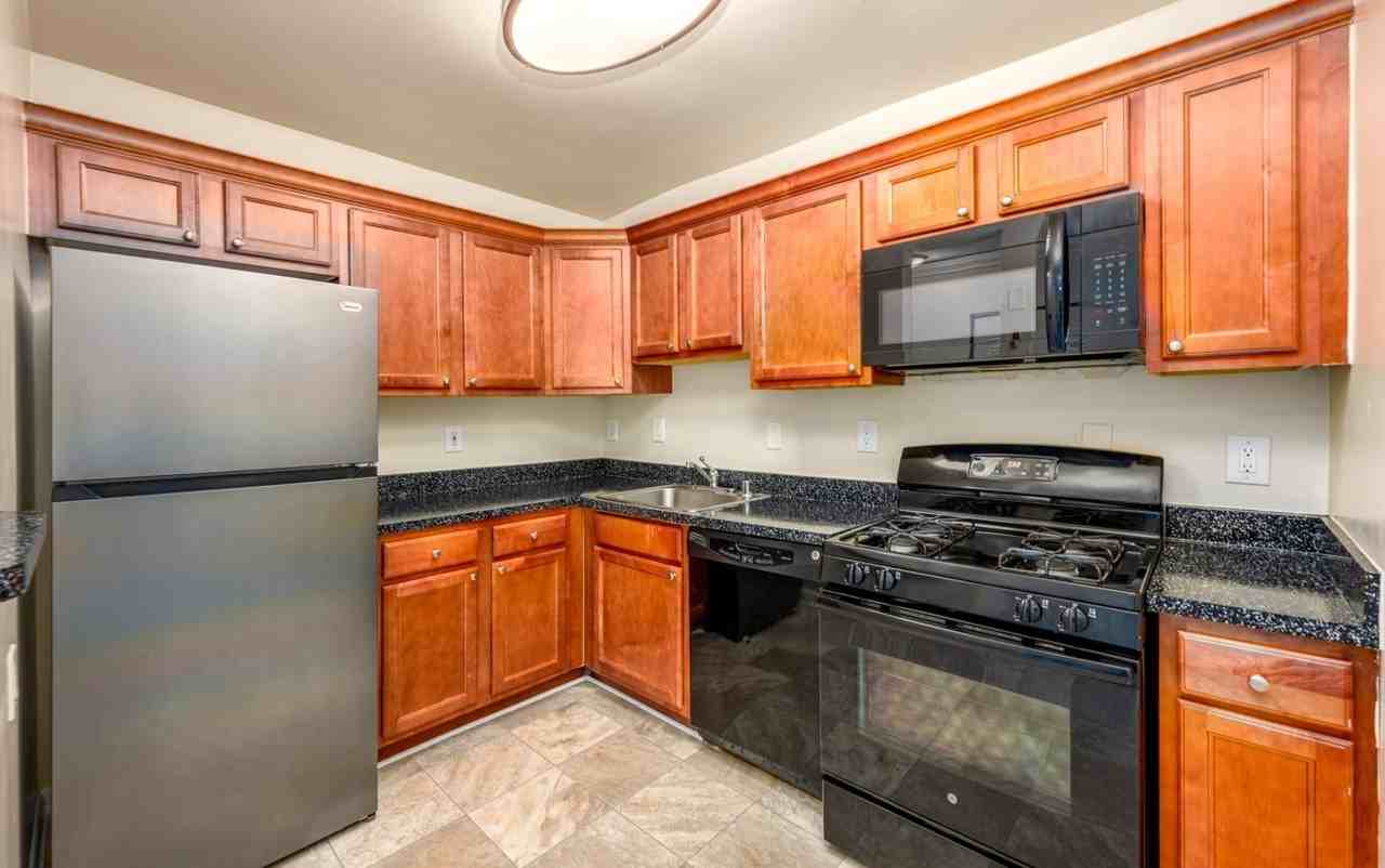 Cameron Pointe Apartments - Photo 7 of 24