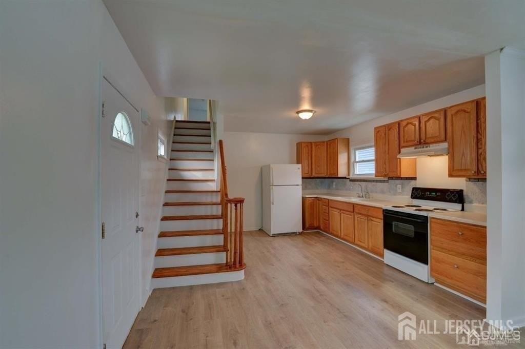 115 Pulaski Ave #B - Photo 3 of 5