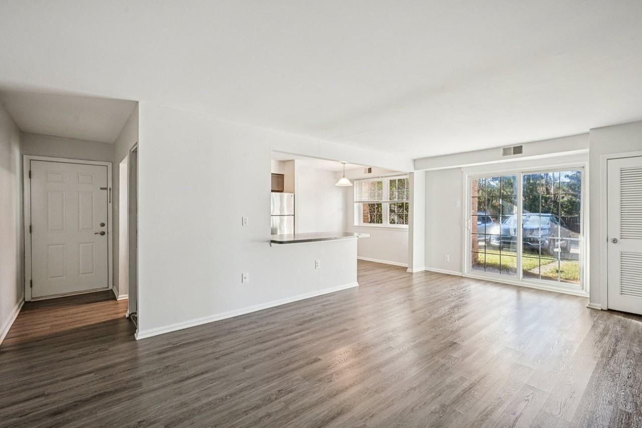 Dogwood Gardens Apartments - Photo 6 of 36