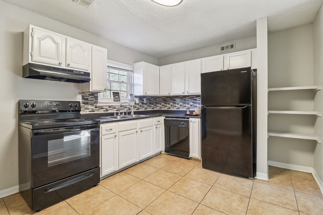 Eagle Trace Apartments - Photo 5 of 27
