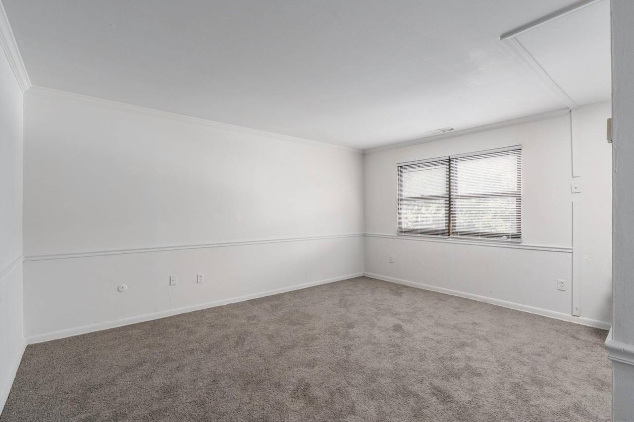Germantown Apartments - Photo 6 of 17