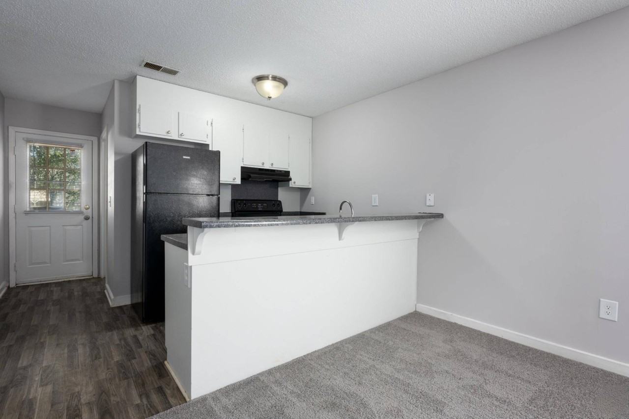 Glennwood Apartments - Photo 4 of 32
