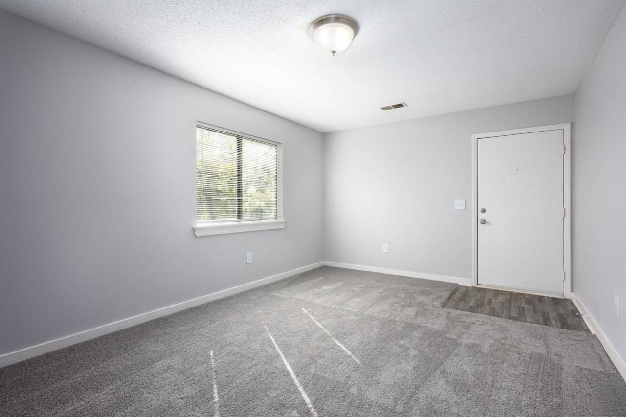 Glennwood Apartments - Photo 6 of 32