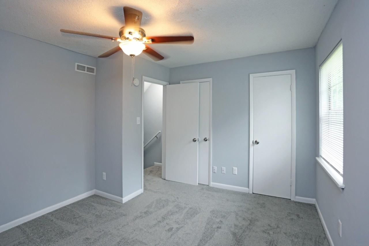 Legacy Crossing Townhomes - Photo 6 of 17