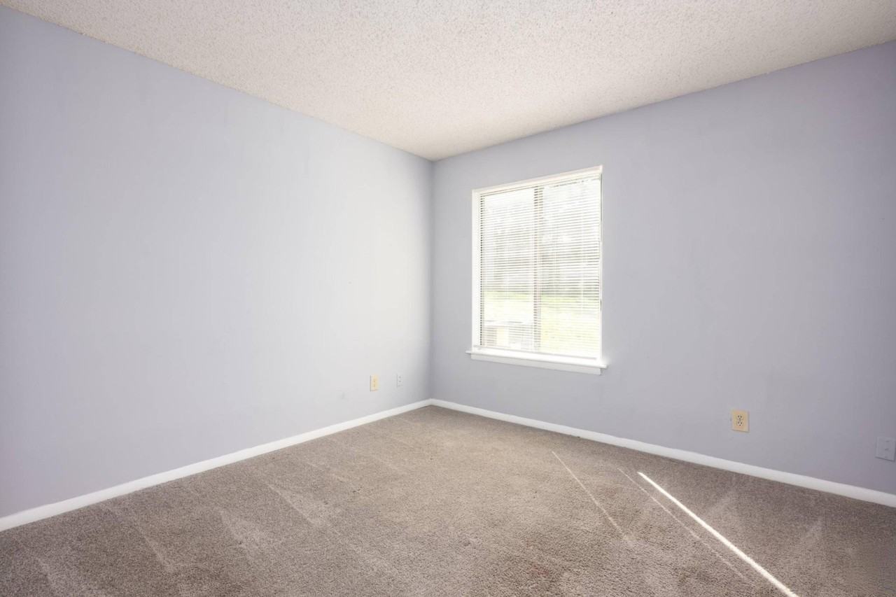 Legacy on Elm Apartments - Photo 7 of 16