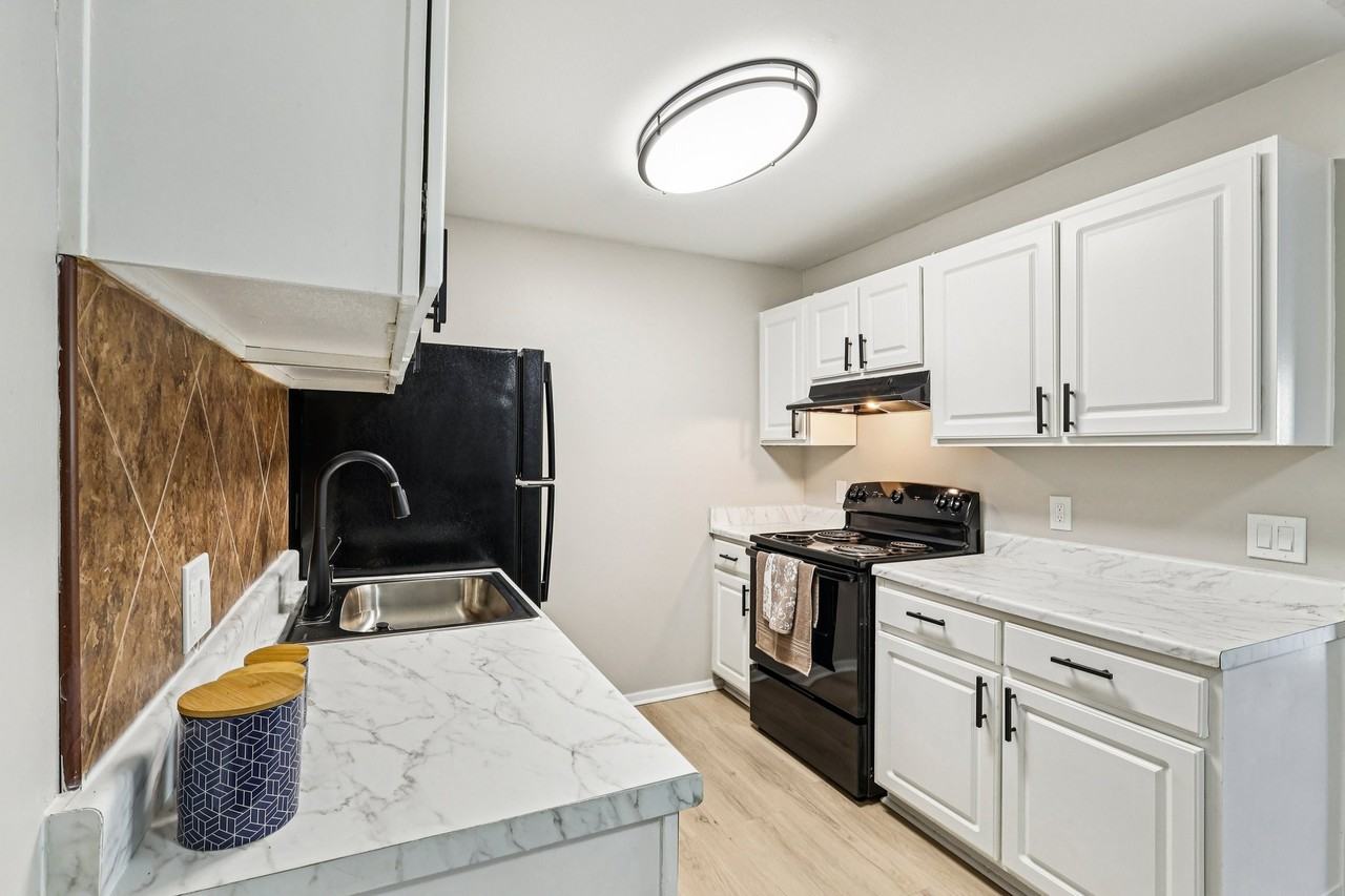 Palmview Cove Apartments - Photo 7 of 41