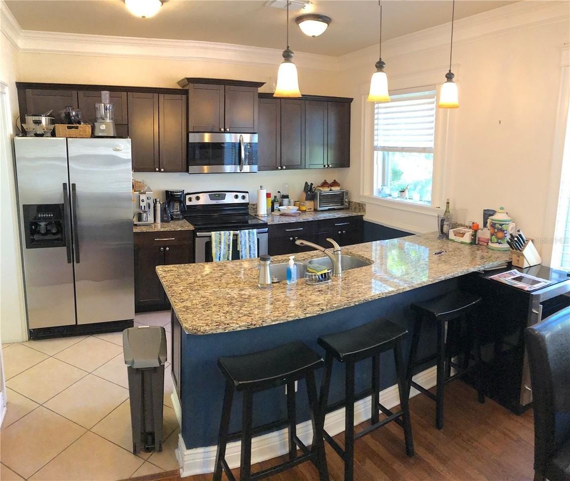 2060 Nw 3rd Ave - Photo 4 of 16