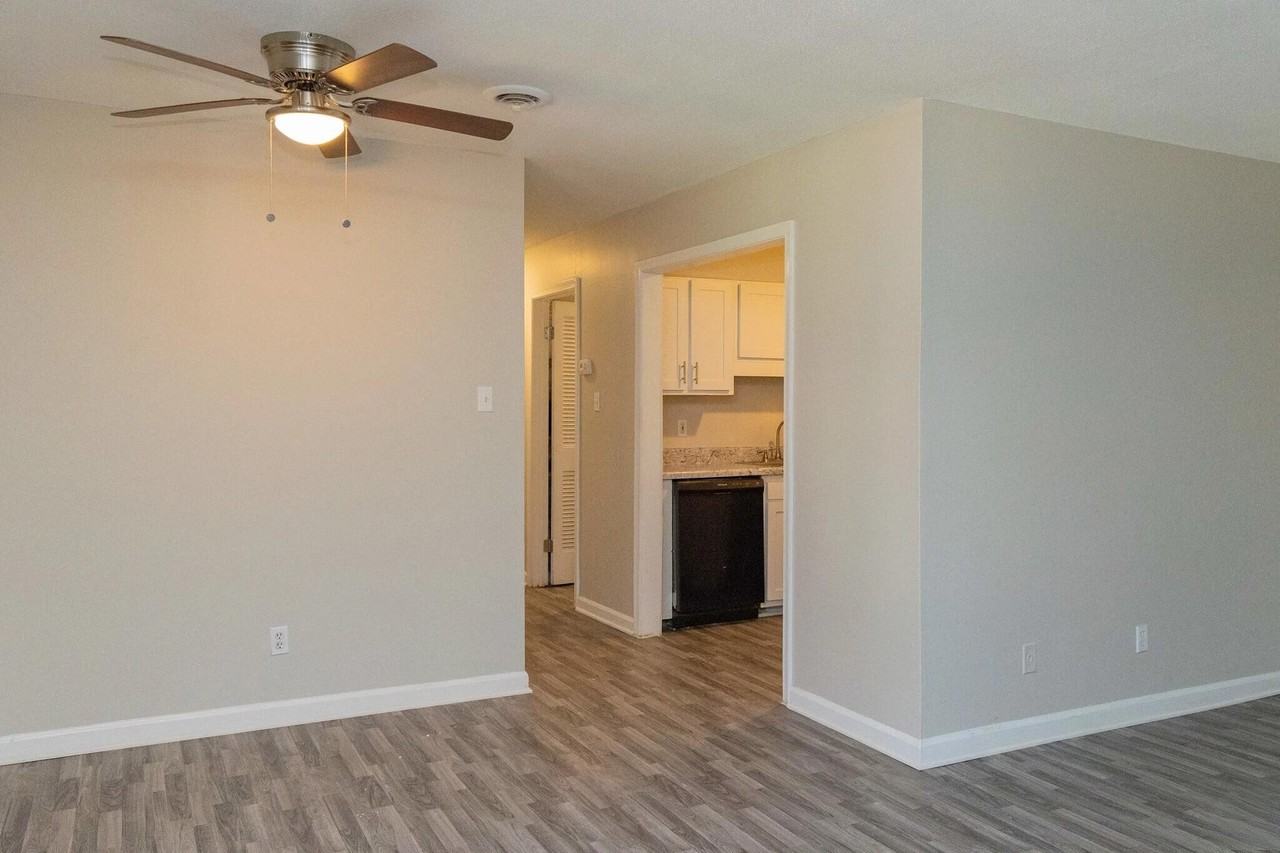 Residences at 1805 - Photo 5 of 20