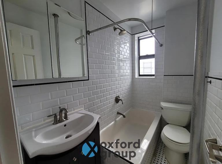 225 Riverside Dr - Photo 5 of 5