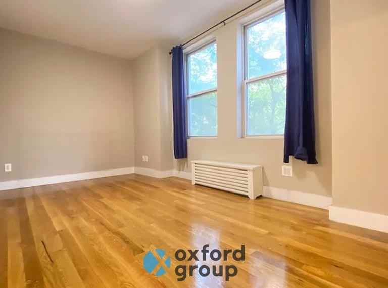 179 E 3rd St - Photo 4 of 7