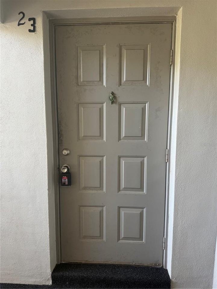 1223 S Pine Ridge Cir #23 - Photo 3 of 25