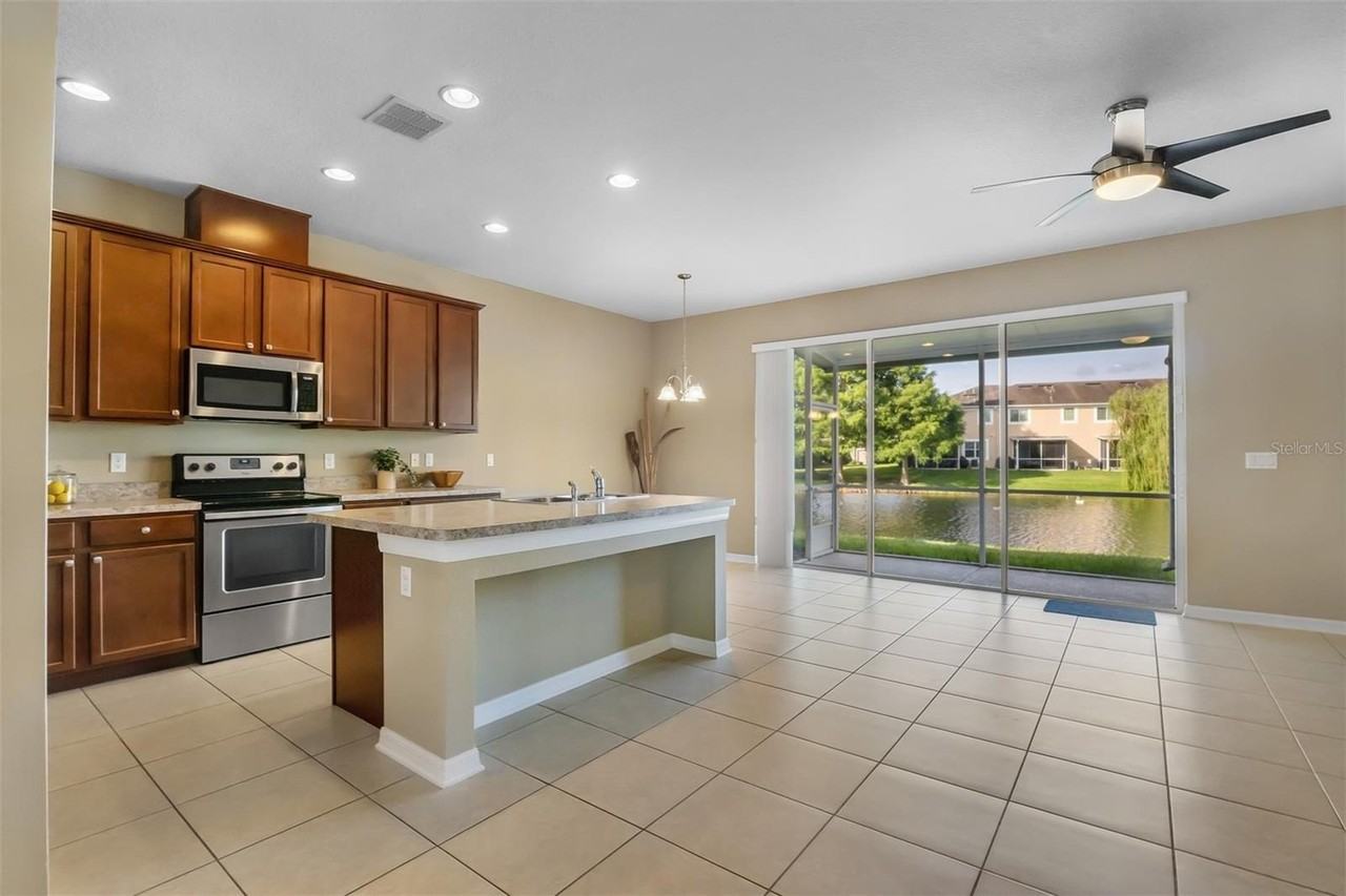 2752 River Landing Dr - Photo 5 of 36