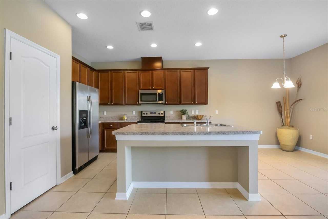 2752 River Landing Dr - Photo 7 of 36