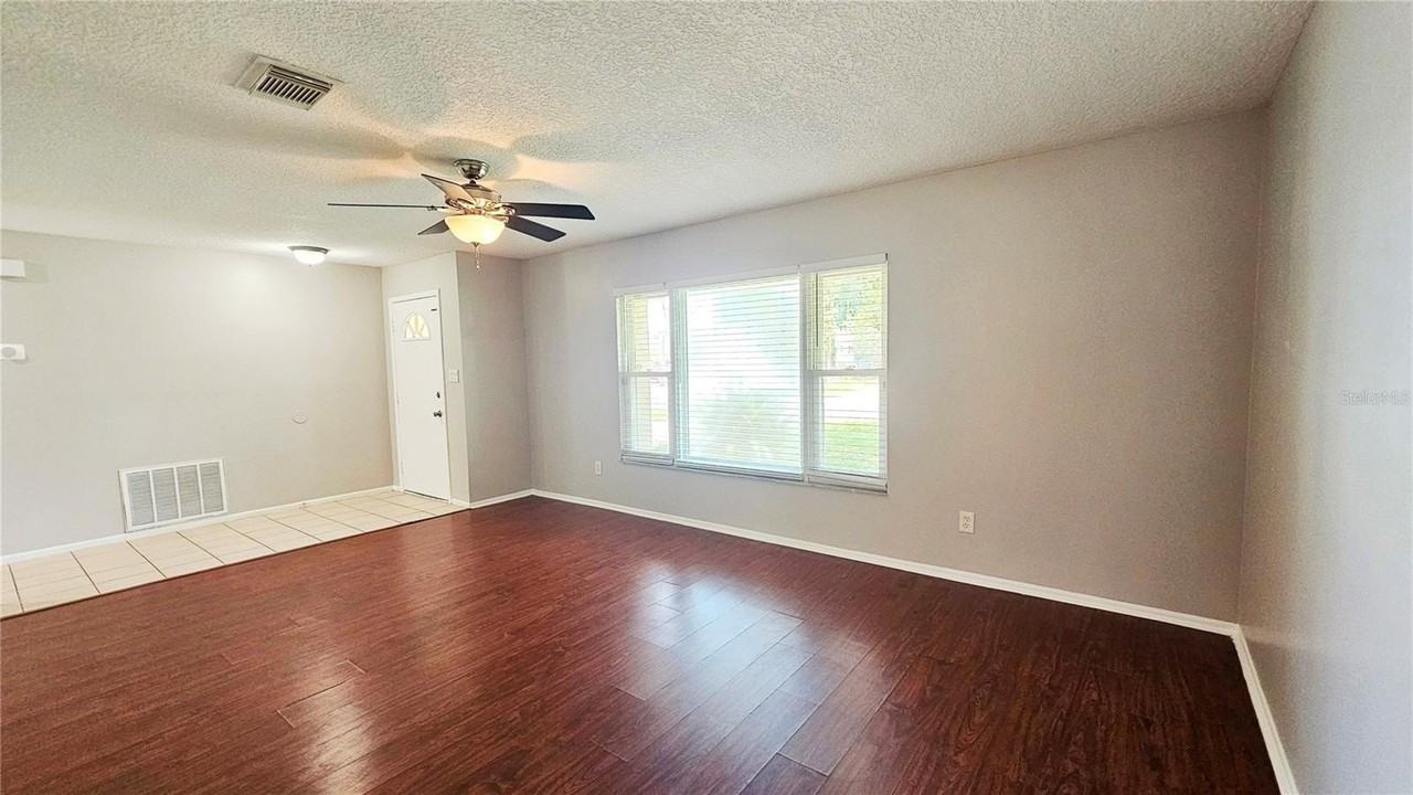 12112 Rotuma St - Photo 6 of 32